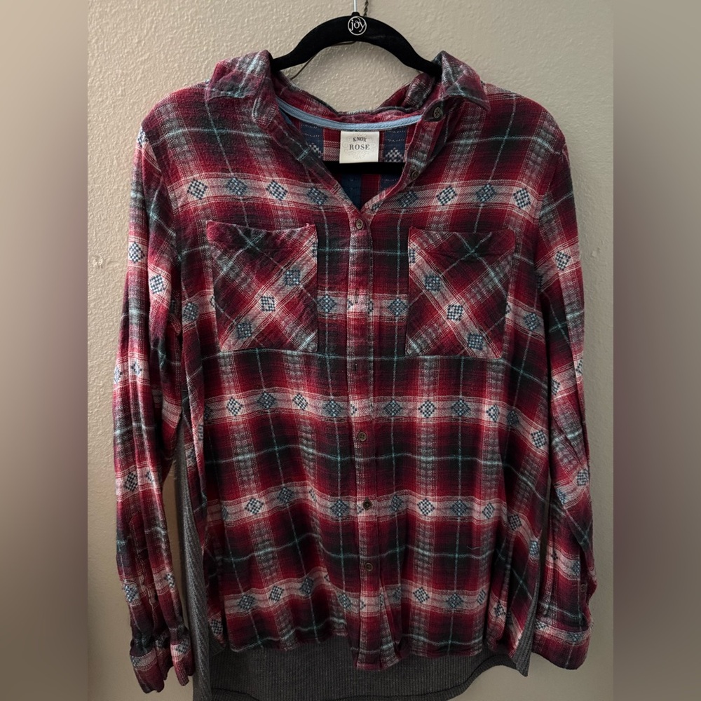 Knox Rose Women's Plaid Button Down Shirt - Red and Green